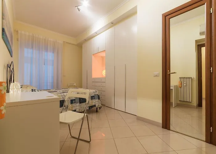 Lovely Flat Marconi District Rom